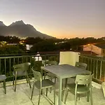 J&T Cape Lodge